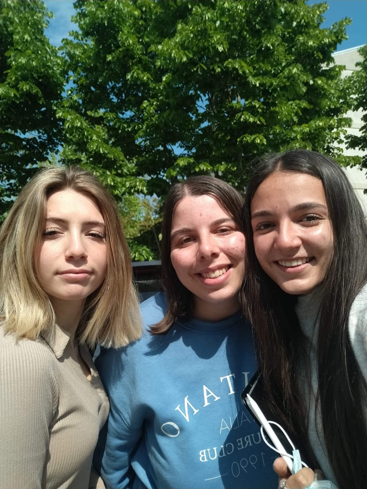 Ragazze debate
